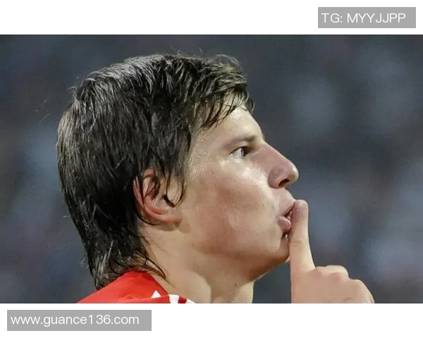 足球明星沙文的传奇人生与奋斗历程揭秘